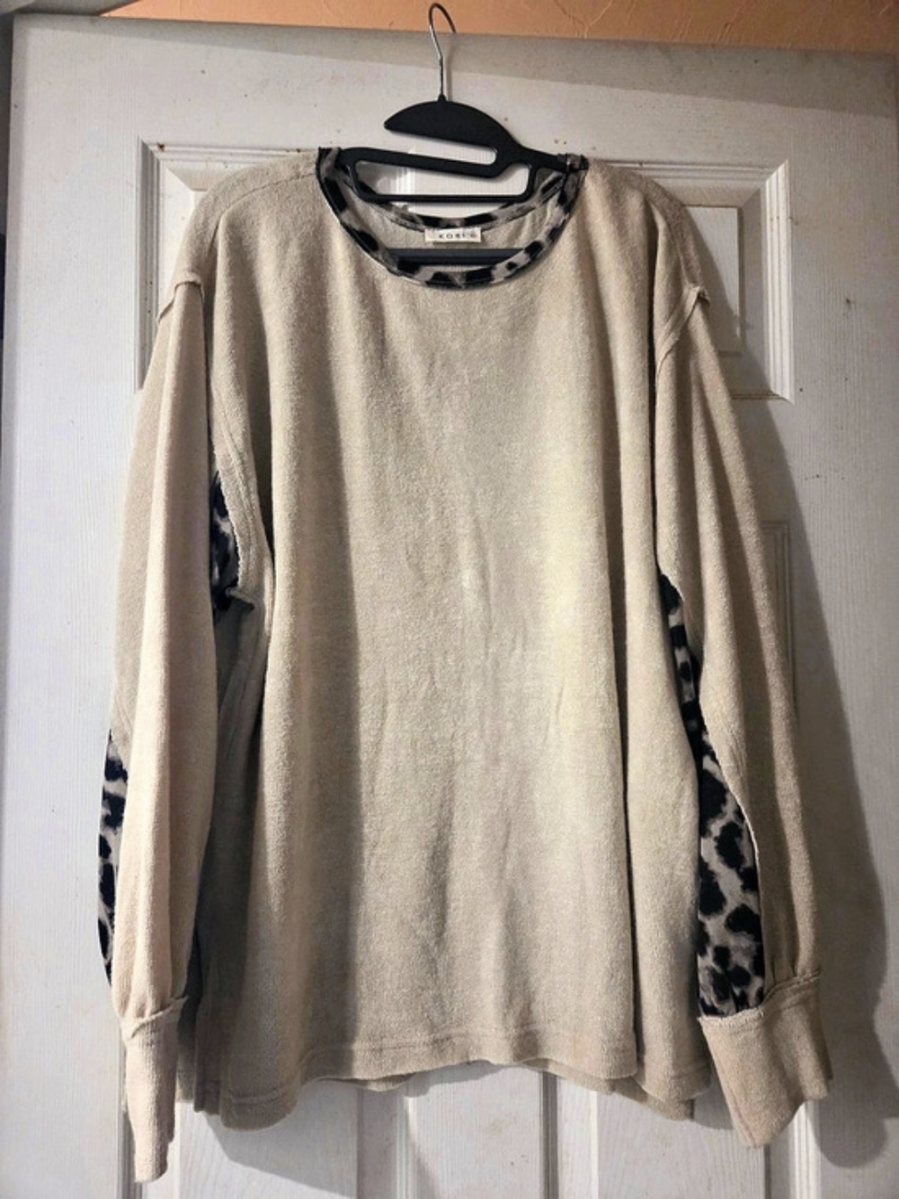 KORI Animal Print Sleeve Top in Beige & Black Like New